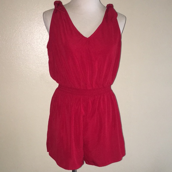 Red romper - Picture 3 of 7